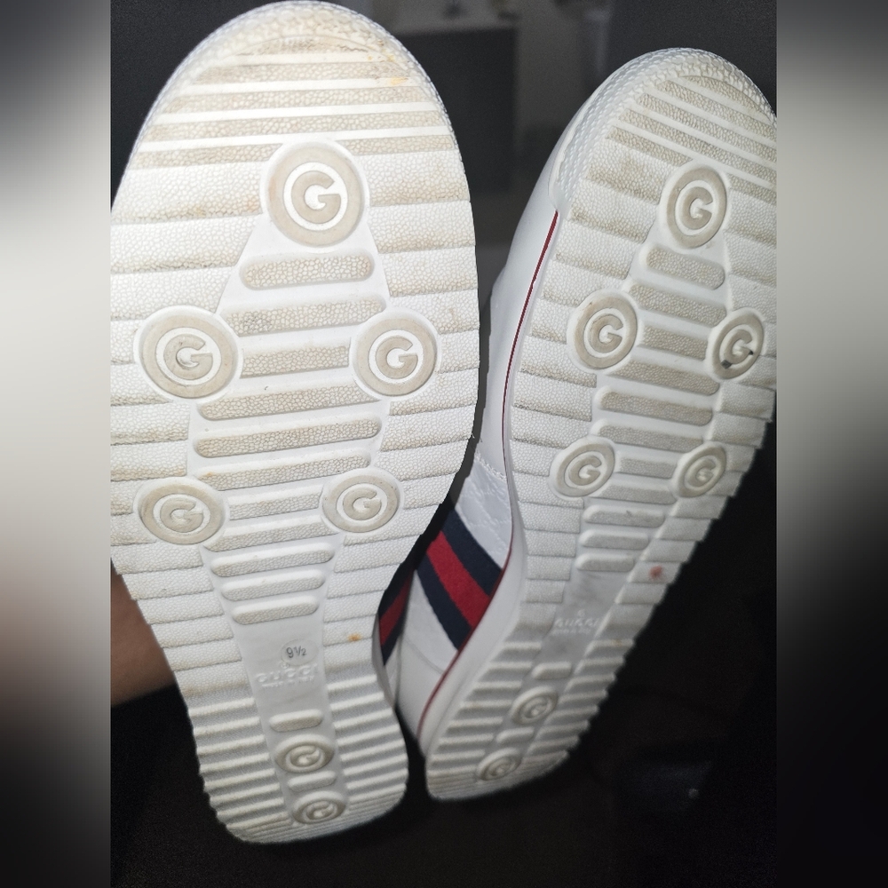 Gucci White and Blue Sneakers with Textured Soles - Picture 4 of 5